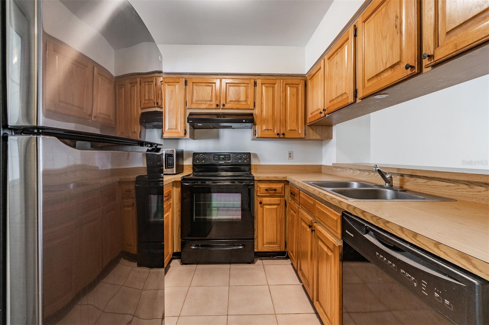 Listing photo id 5 for 1716 Mill Run Circle