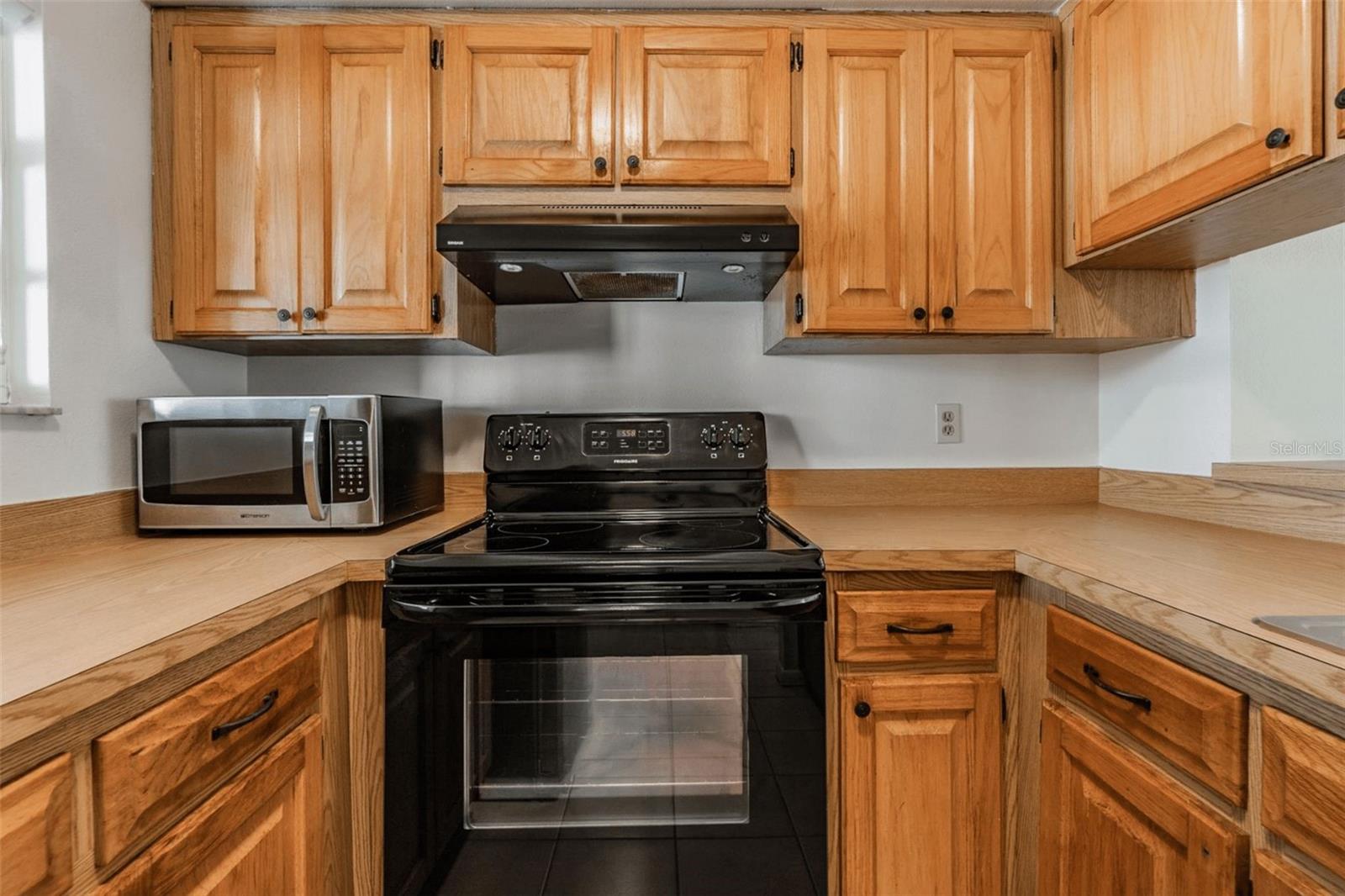 Listing photo id 6 for 1716 Mill Run Circle