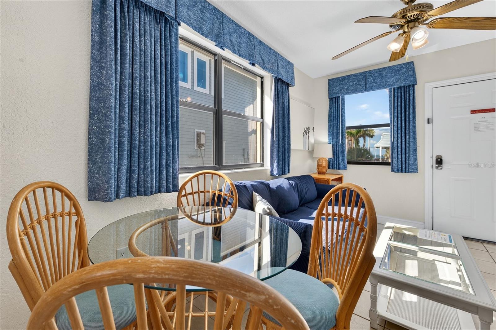 Image 11 of 36 For 16333 Gulf Boulevard 212