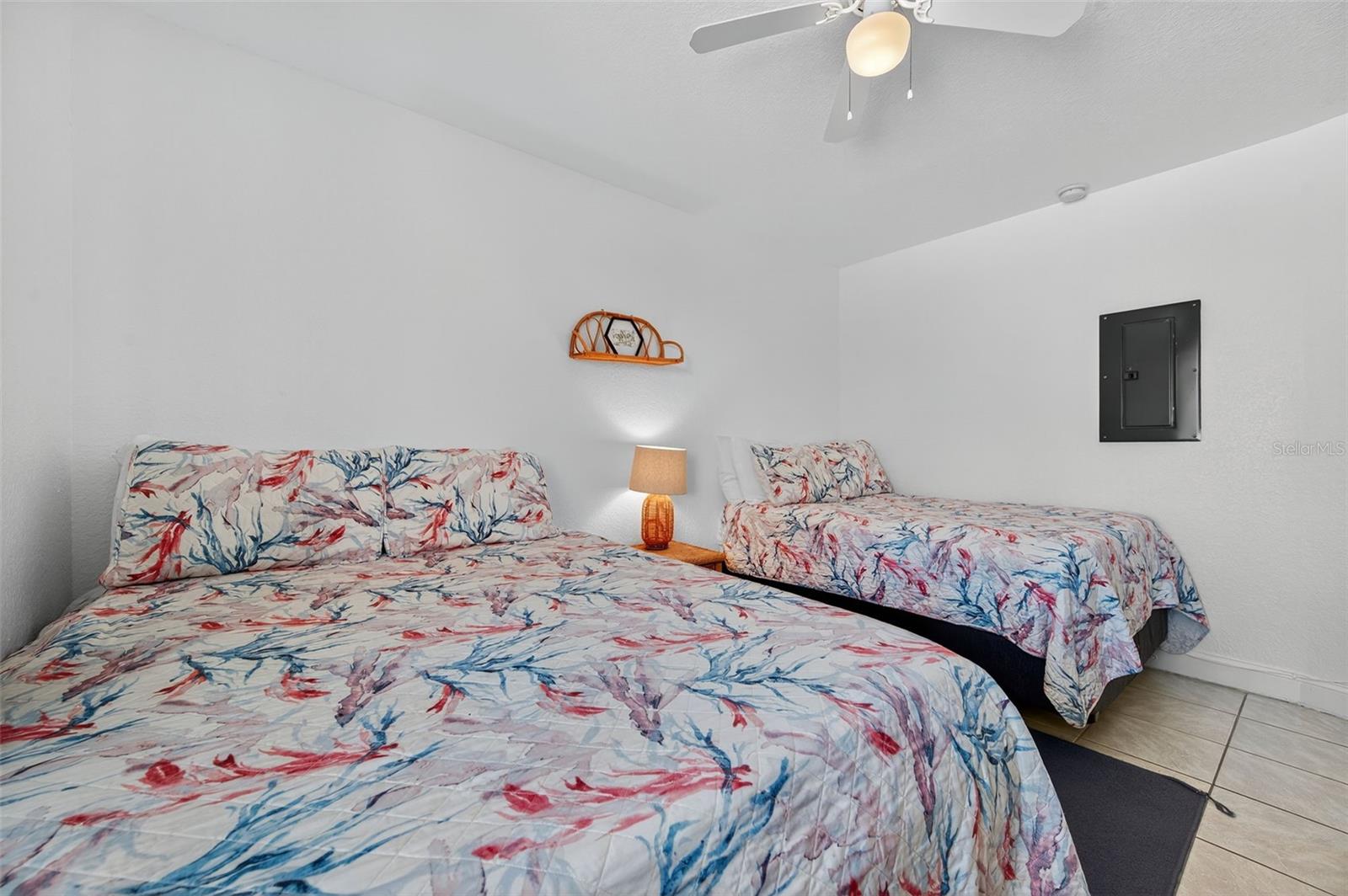 Image 21 of 36 For 16333 Gulf Boulevard 212