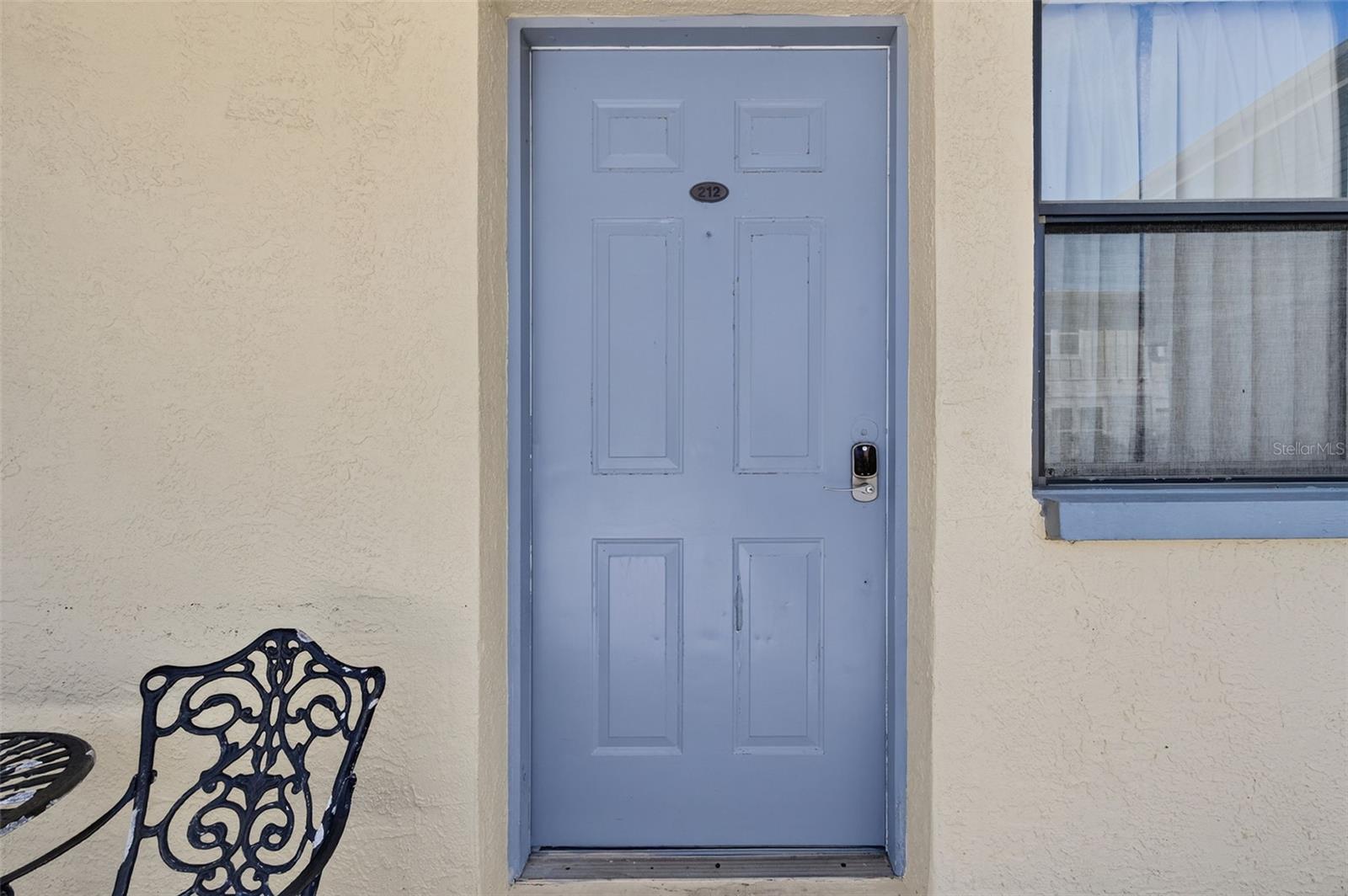 Image 3 of 36 For 16333 Gulf Boulevard 212