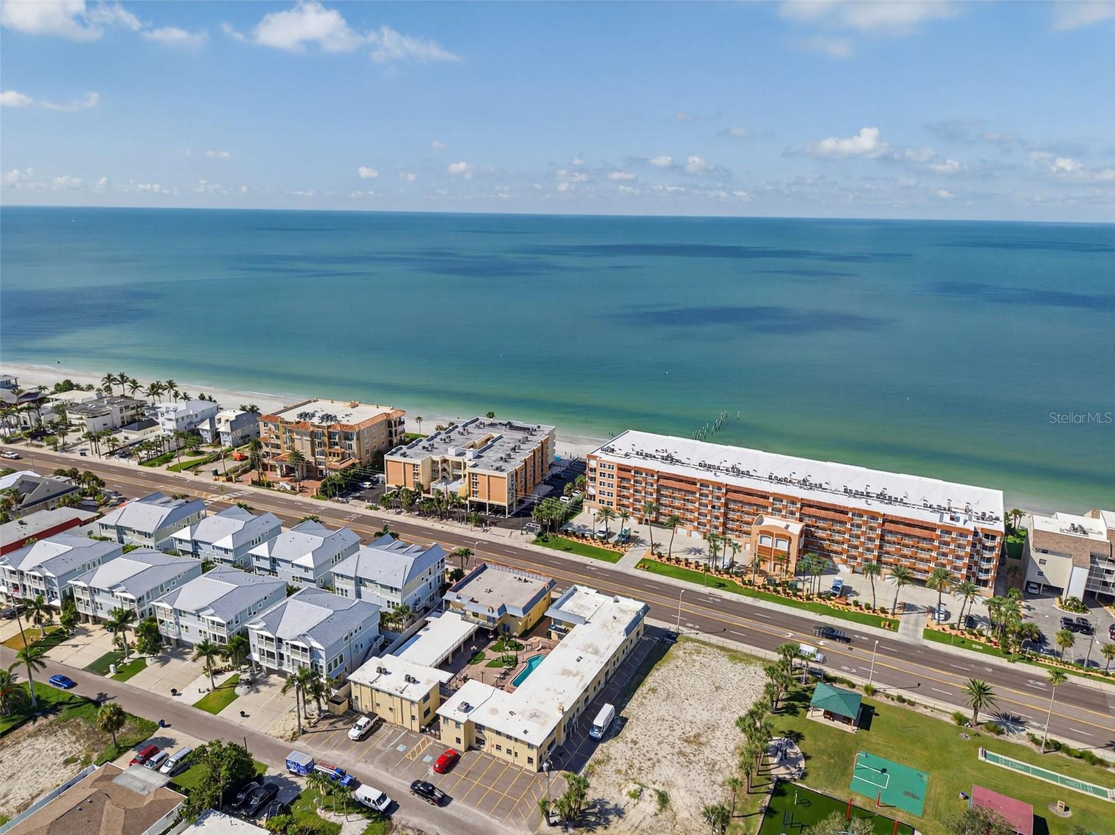 Image 34 of 36 For 16333 Gulf Boulevard 212