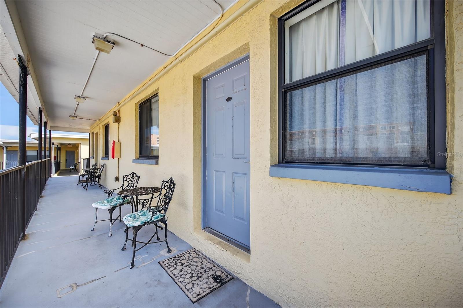 Image 4 of 36 For 16333 Gulf Boulevard 212