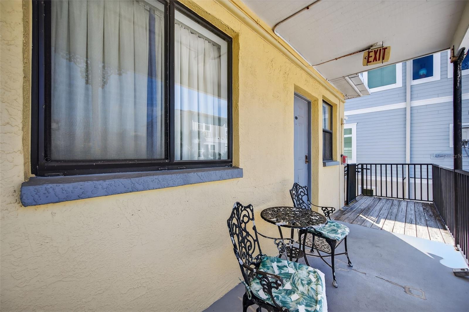 Image 5 of 36 For 16333 Gulf Boulevard 212