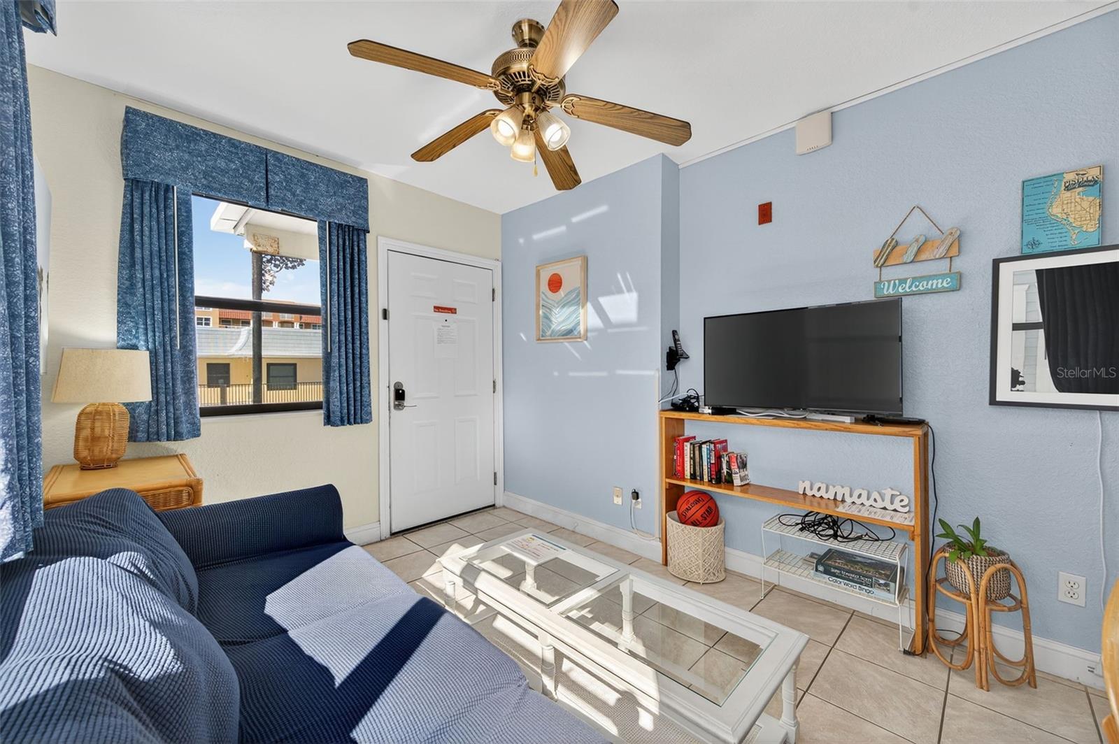 Image 8 of 36 For 16333 Gulf Boulevard 212