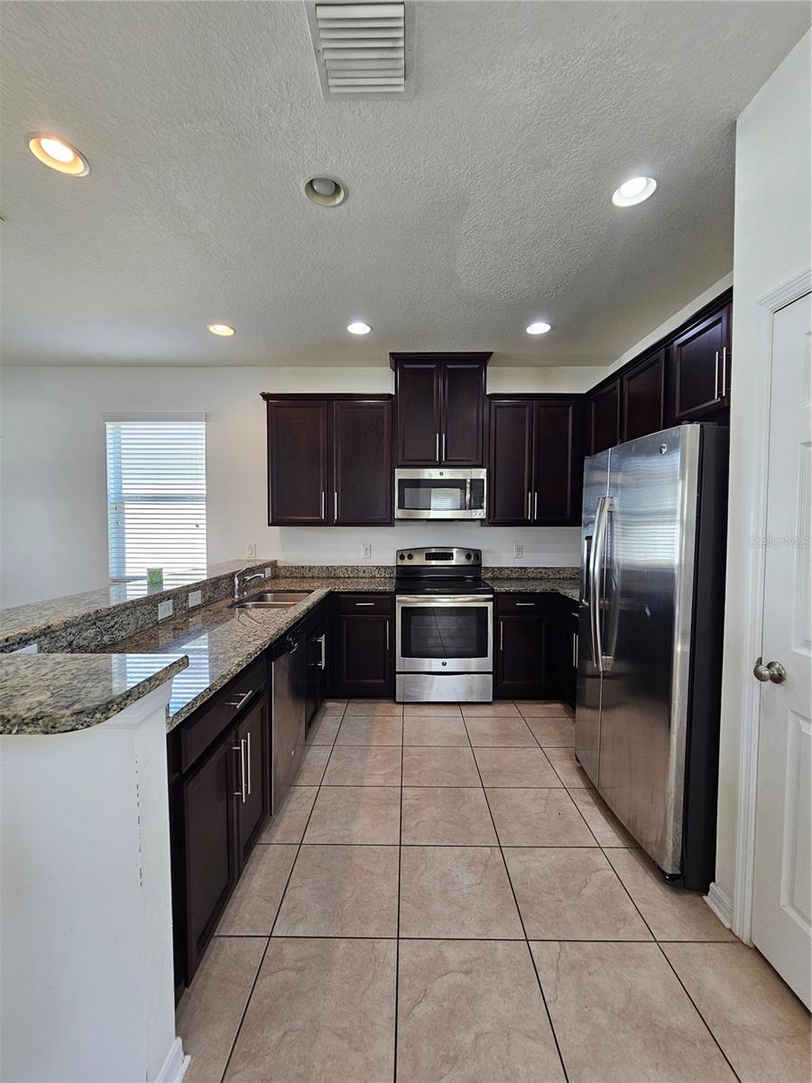 Image 5 of 24 For 7127 Nightshade Drive