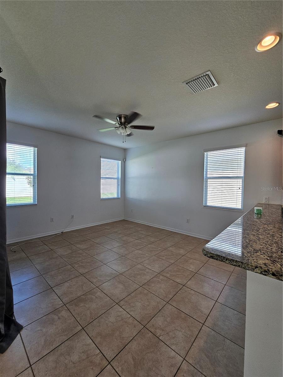Image 7 of 24 For 7127 Nightshade Drive