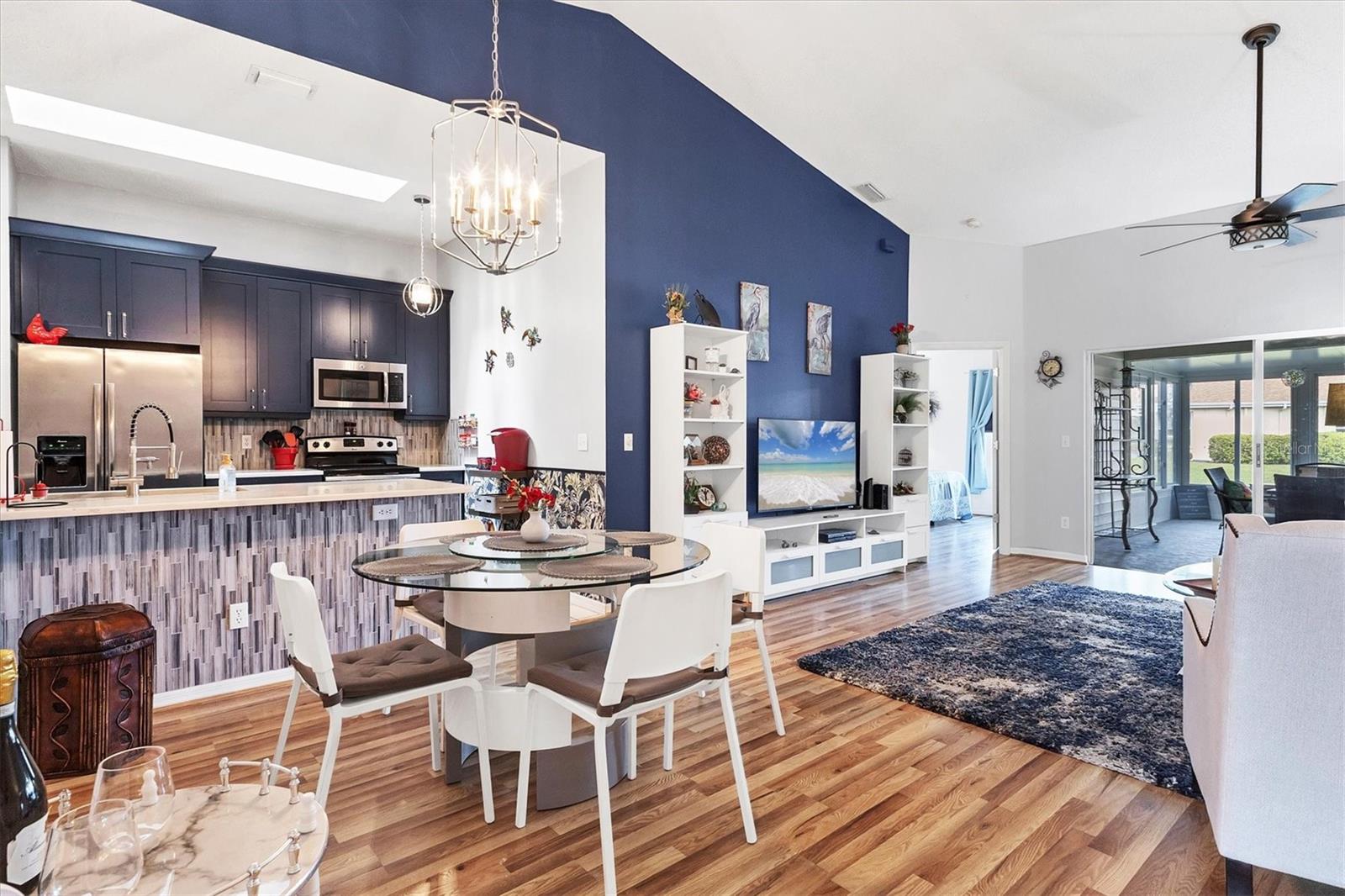 Image 11 of 48 For 2020 Nantucket Drive