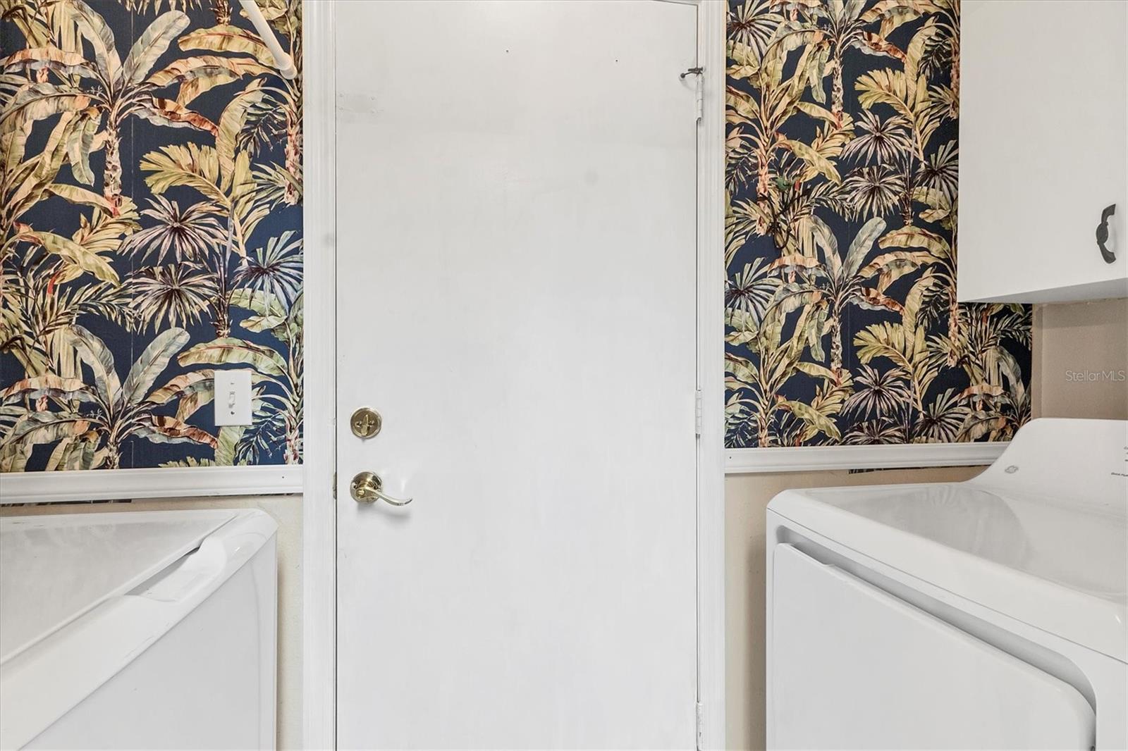 Image 21 of 48 For 2020 Nantucket Drive