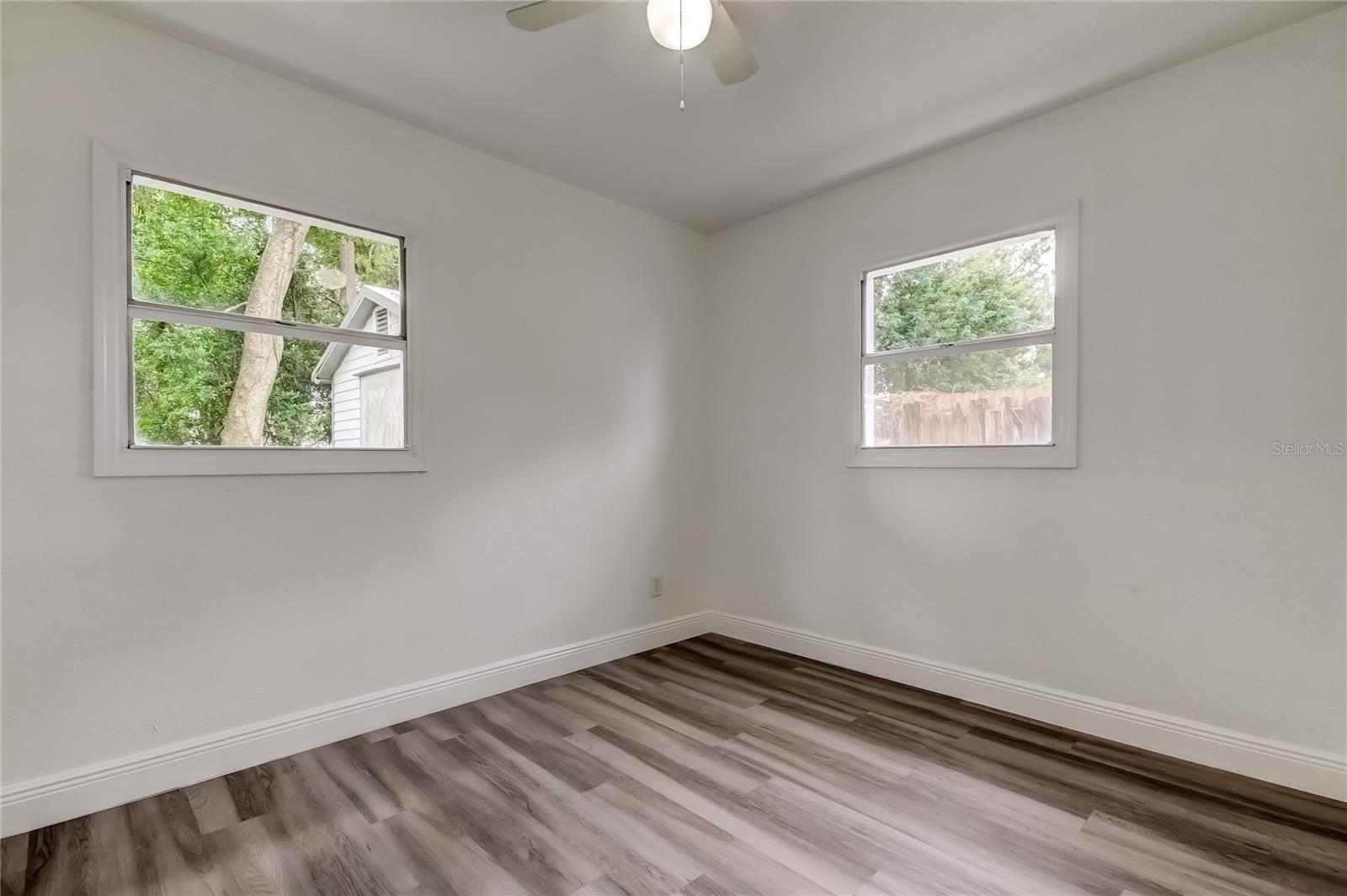Listing photo id 8 for 2329 110th Avenue