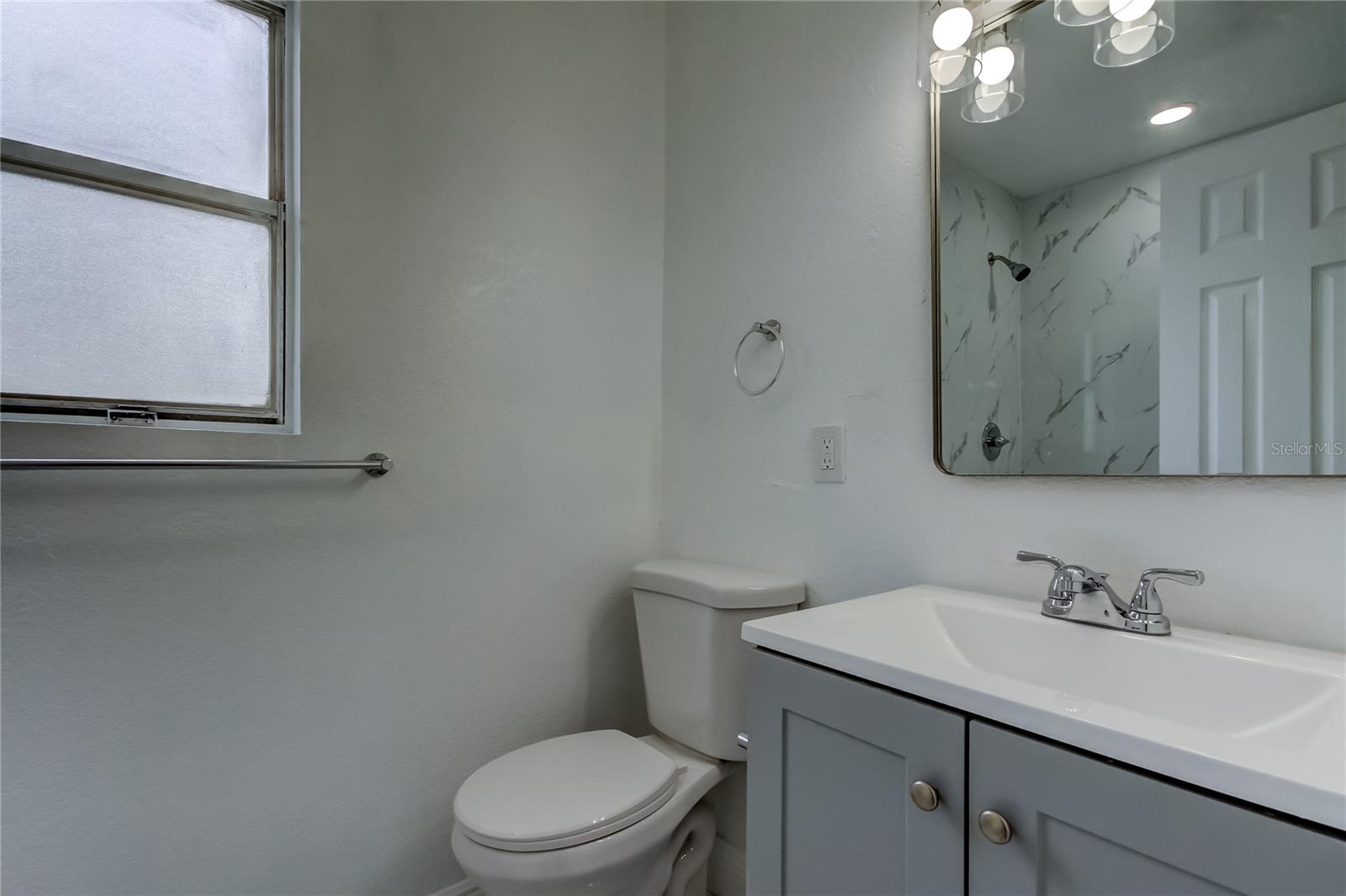 Listing photo id 4 for 2329 110th Avenue