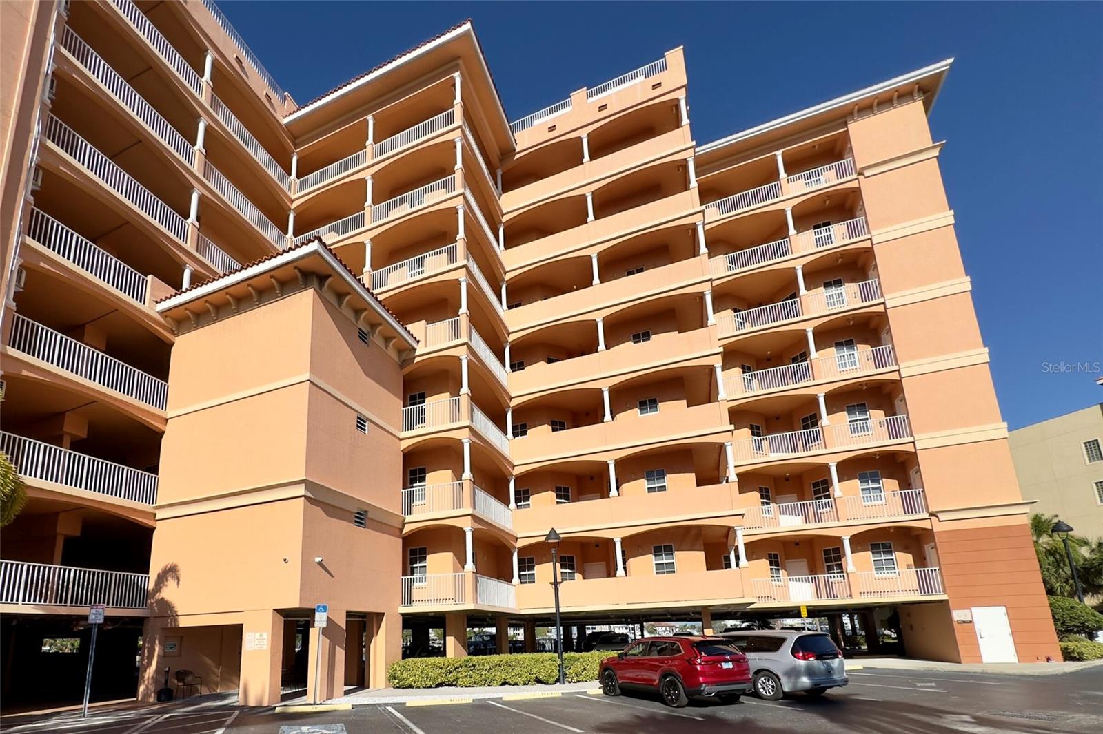 Image 2 of 33 For 530 Gulfview Boulevard 805