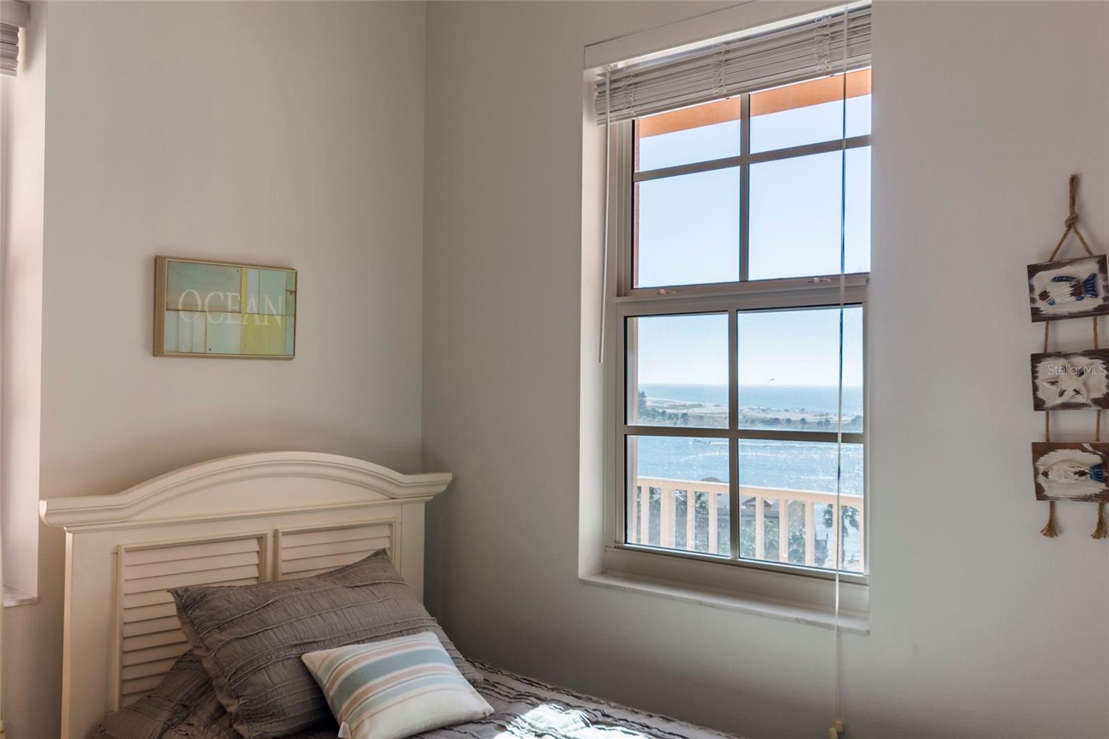 Image 21 of 33 For 530 Gulfview Boulevard 805