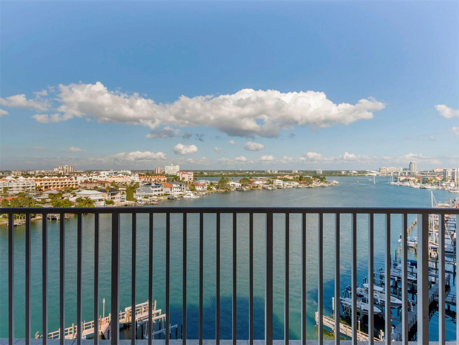 Image 3 of 33 For 530 Gulfview Boulevard 805