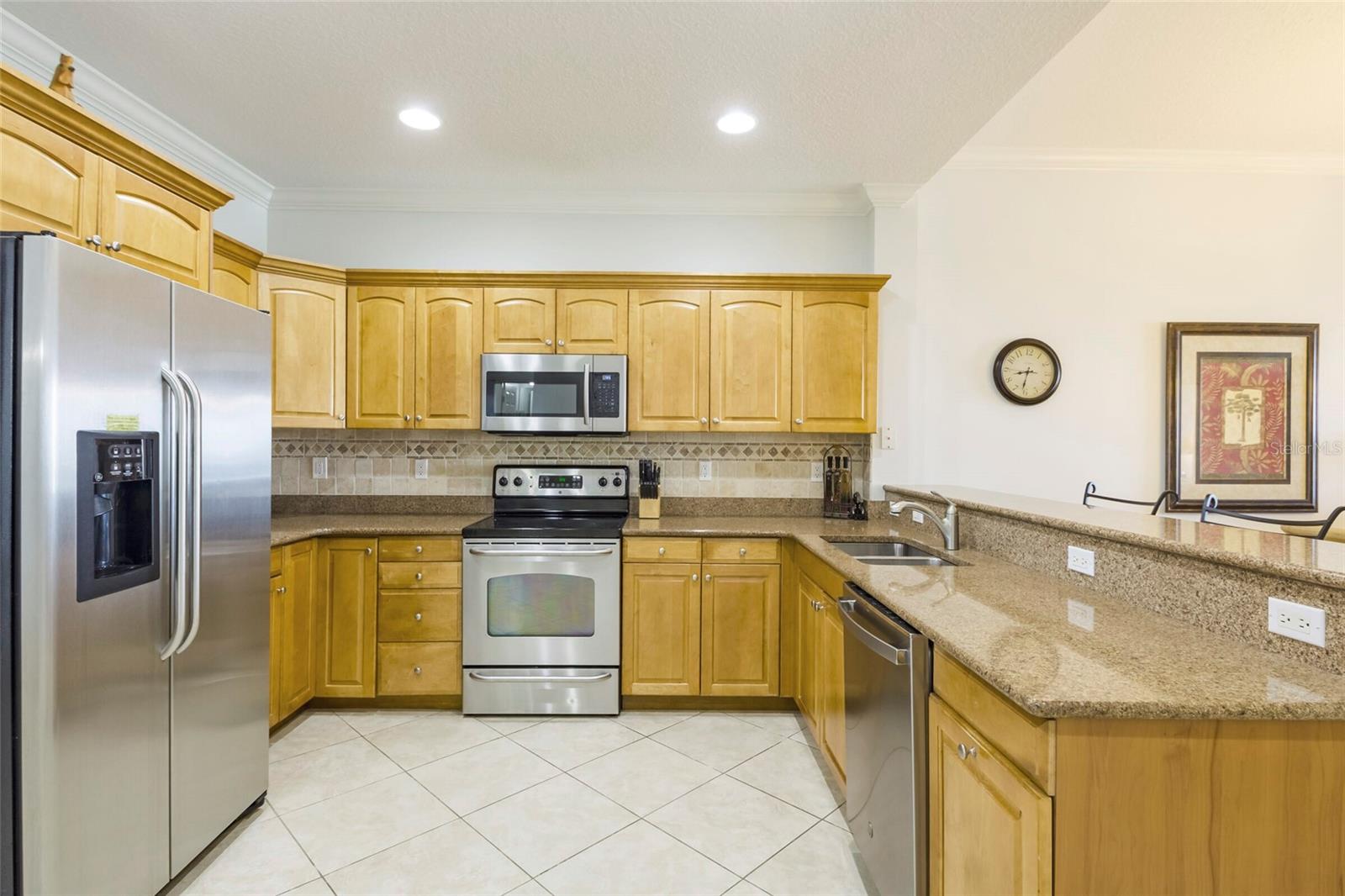 Image 9 of 33 For 530 Gulfview Boulevard 805