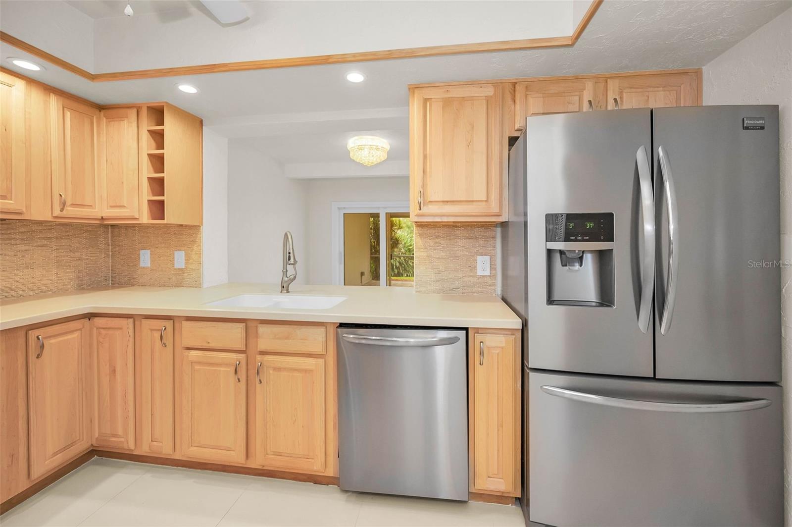 Image 10 of 47 For 6561 Golden Horseshoe Drive