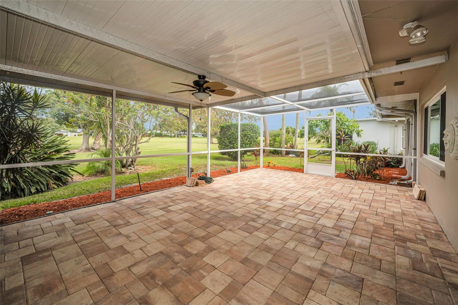 Image 12 of 47 For 6561 Golden Horseshoe Drive