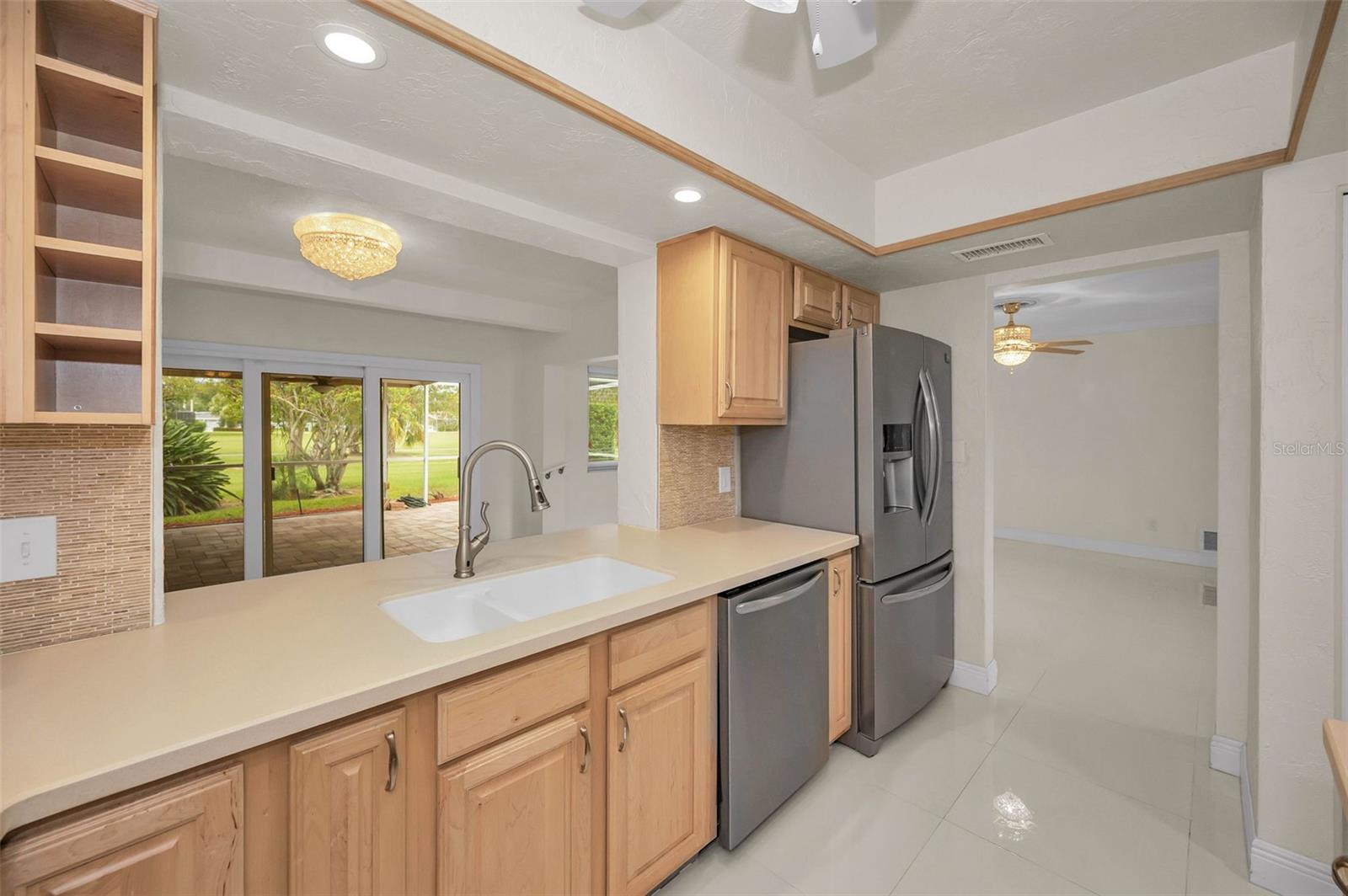 Image 20 of 47 For 6561 Golden Horseshoe Drive