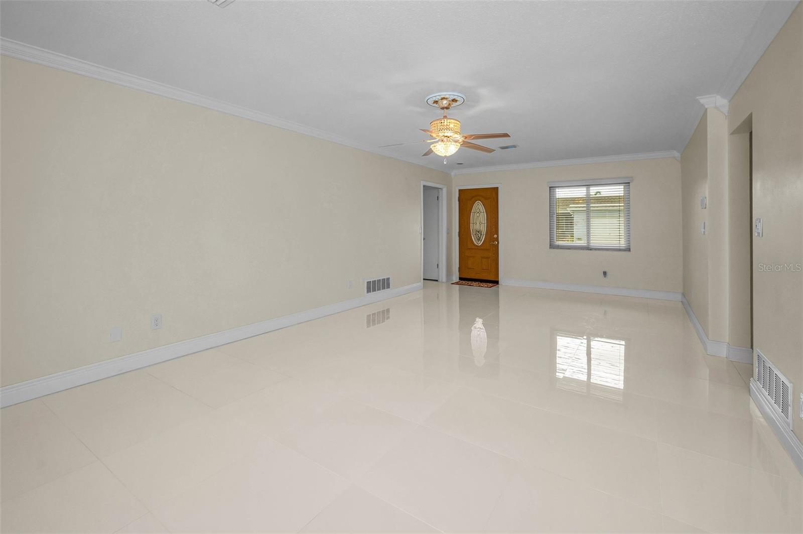 Image 22 of 47 For 6561 Golden Horseshoe Drive