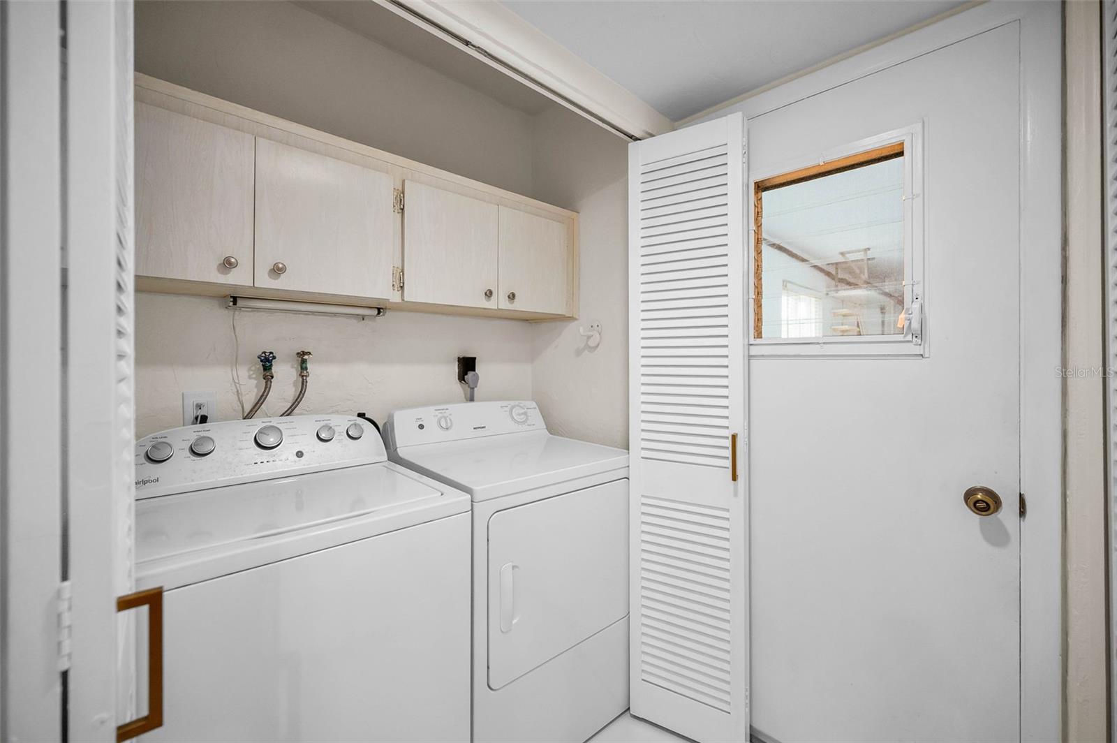Image 34 of 47 For 6561 Golden Horseshoe Drive
