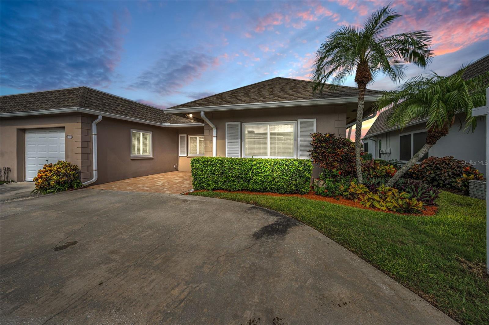 Image 37 of 47 For 6561 Golden Horseshoe Drive