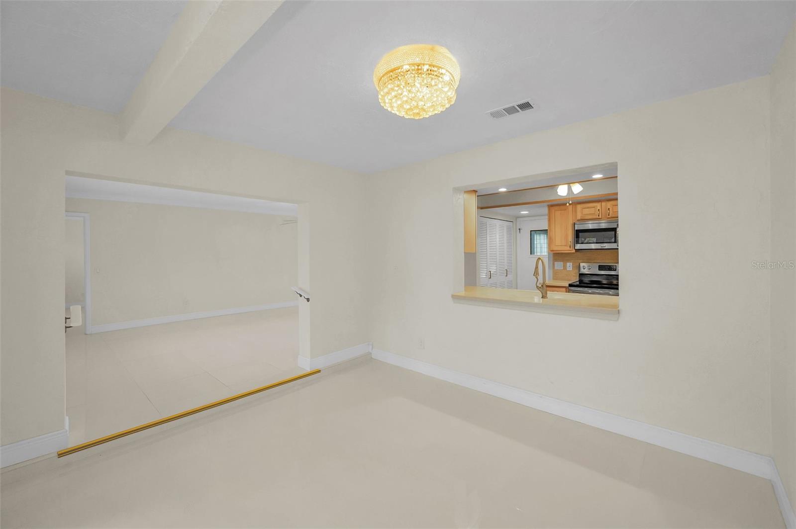 Image 6 of 47 For 6561 Golden Horseshoe Drive