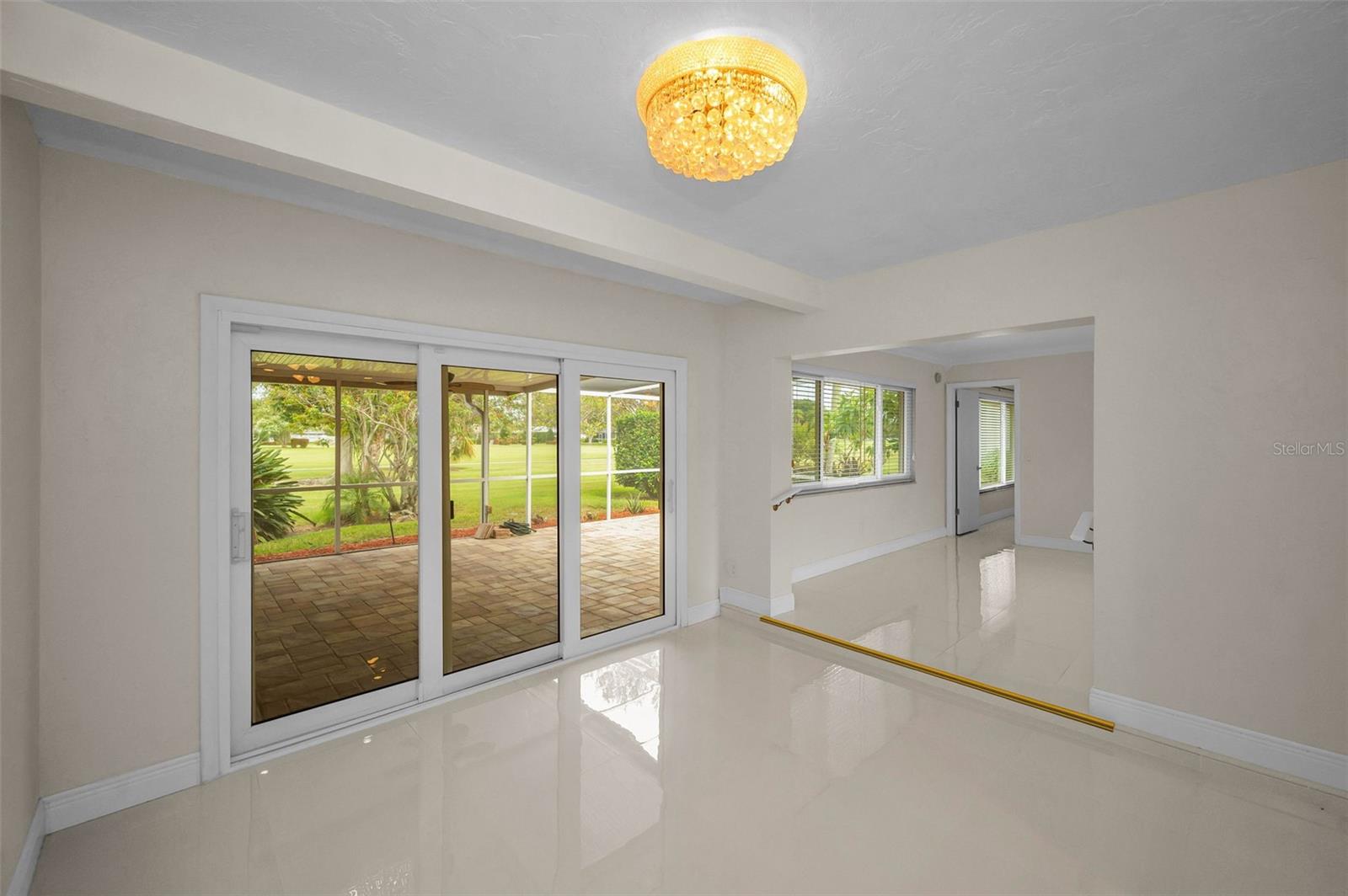 Image 8 of 47 For 6561 Golden Horseshoe Drive
