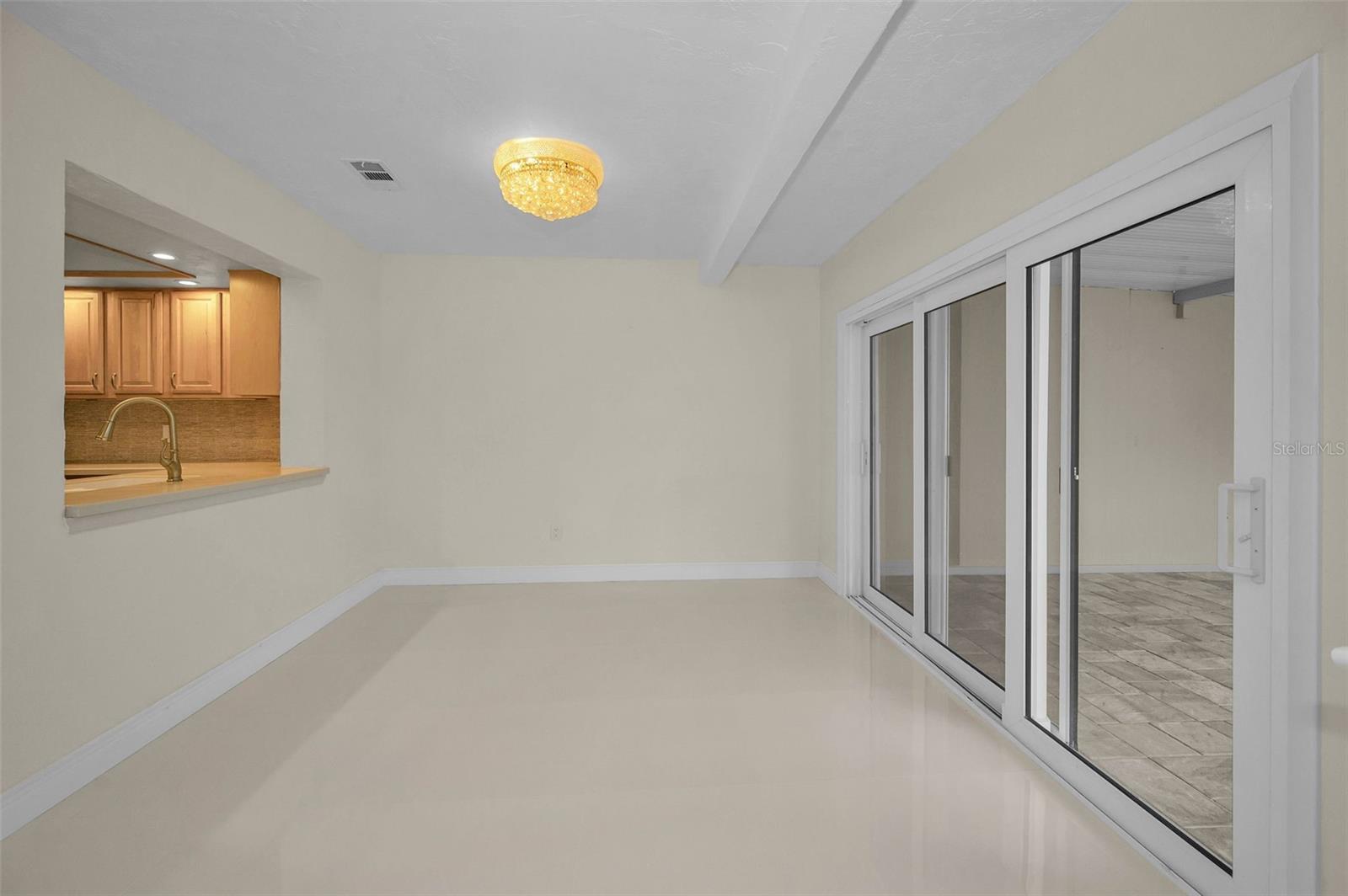 Image 9 of 47 For 6561 Golden Horseshoe Drive