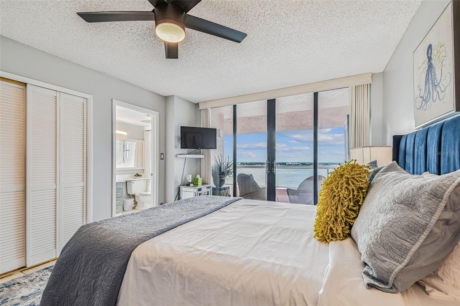 Image 17 of 89 For 1340 Gulf Boulevard 19d