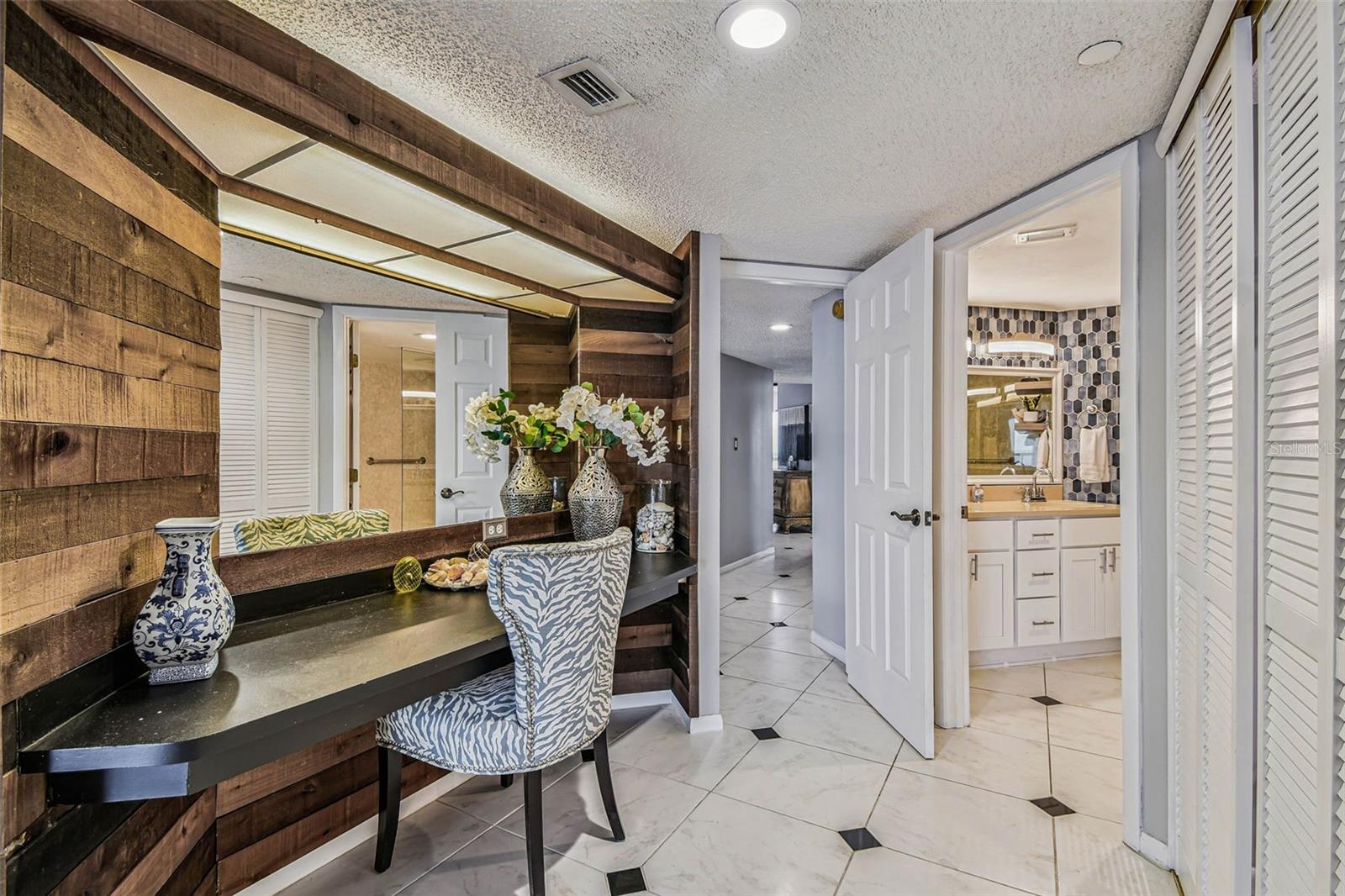 Image 36 of 89 For 1340 Gulf Boulevard 19d