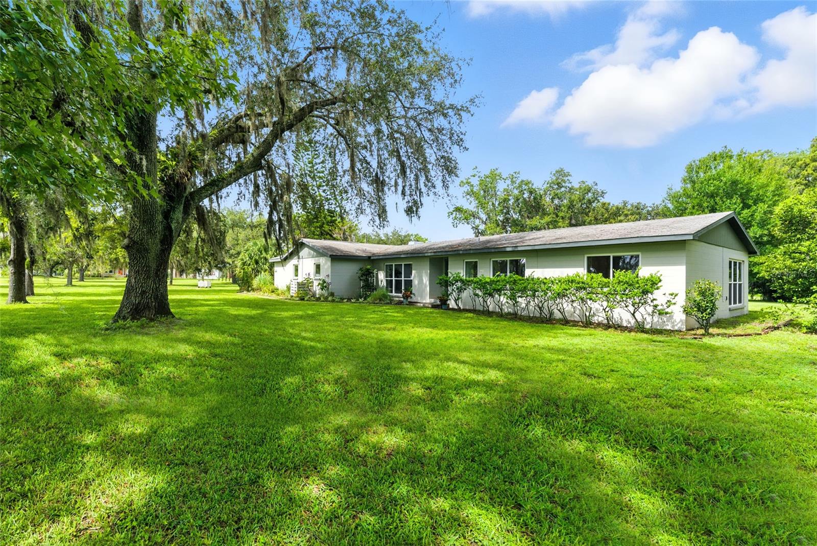 Image 2 of 31 For 2205 Henley Road