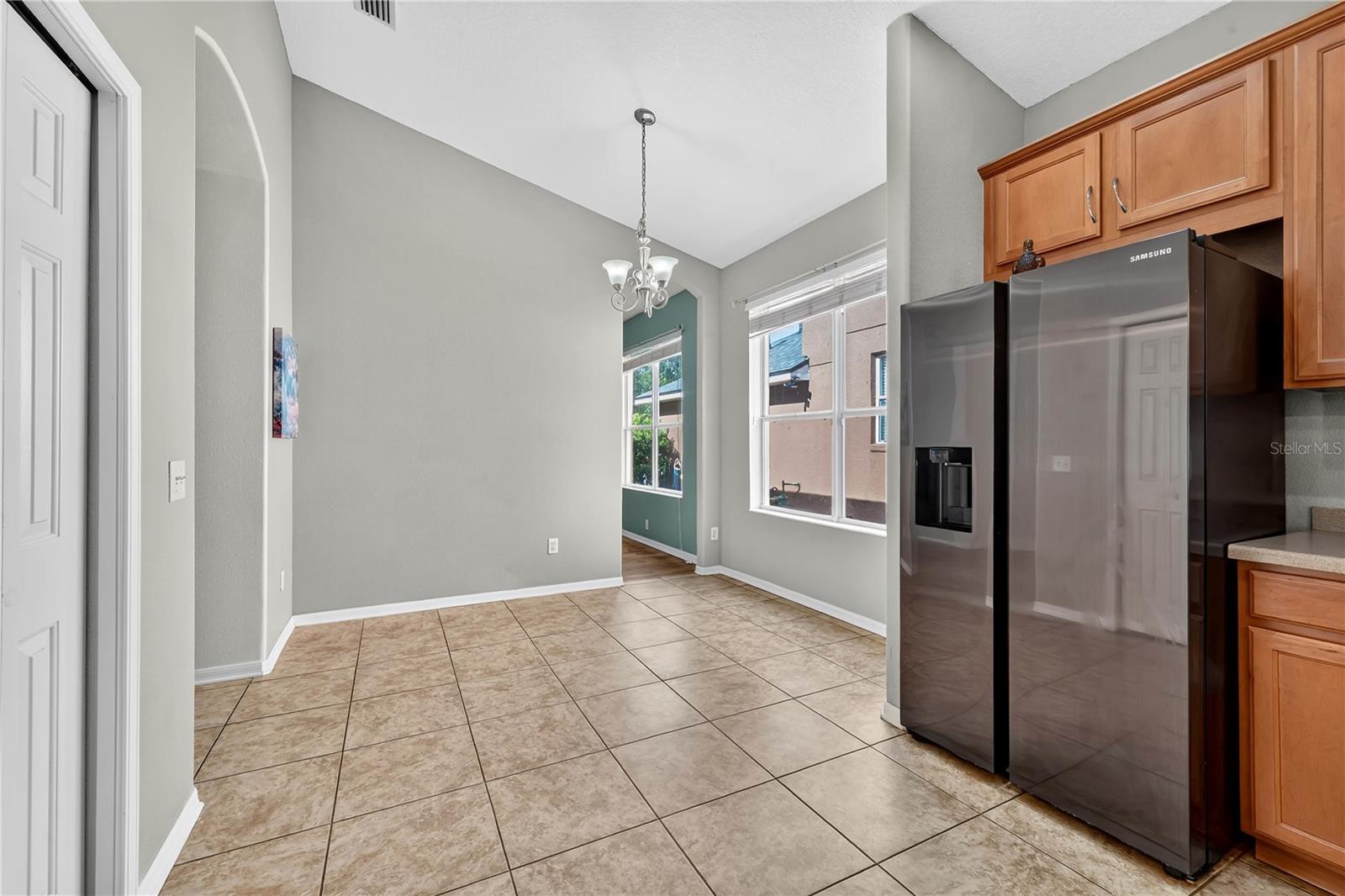 Image 10 of 39 For 10229 Avelar Ridge Drive