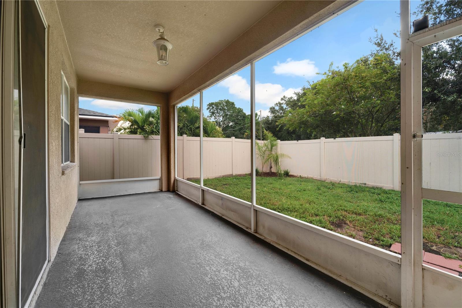 Image 28 of 39 For 10229 Avelar Ridge Drive