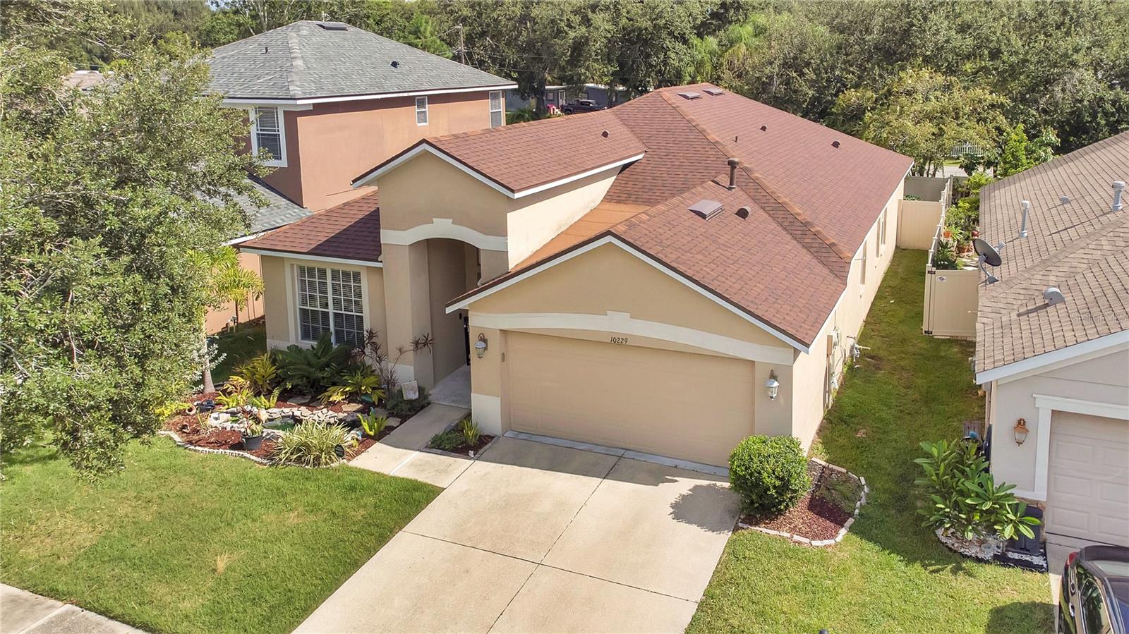 Image 3 of 39 For 10229 Avelar Ridge Drive
