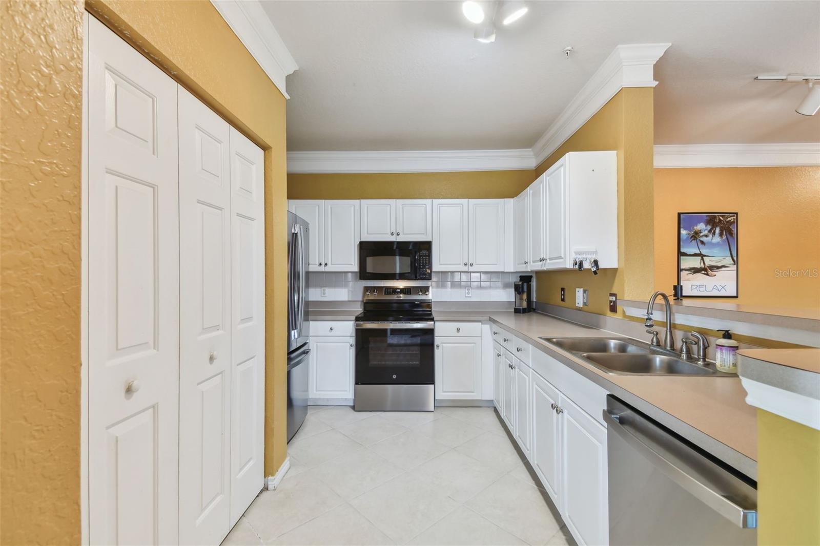 Image 16 of 78 For 4312 Bayside Village Drive 302
