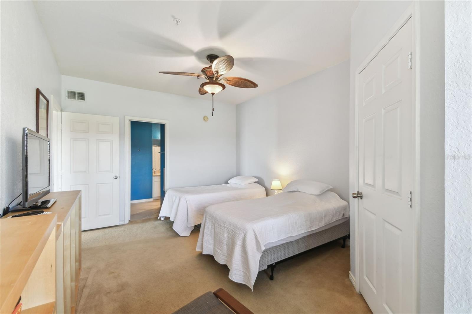 Image 32 of 78 For 4312 Bayside Village Drive 302