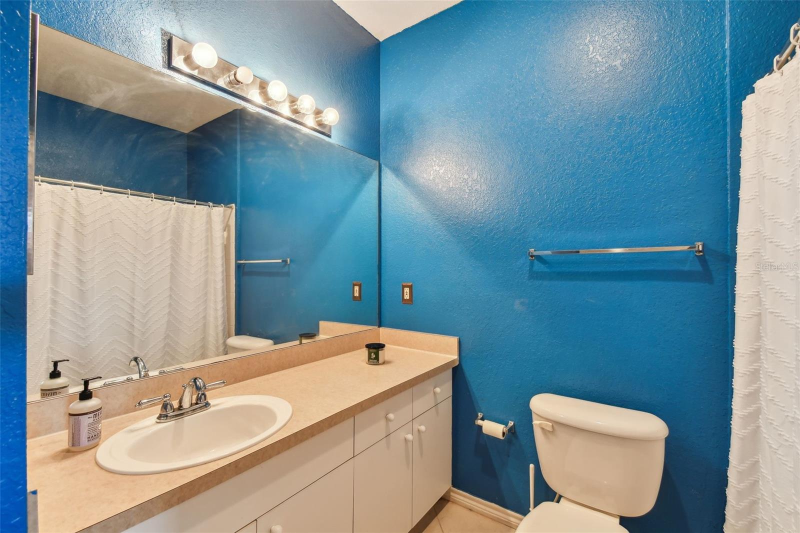 Image 33 of 78 For 4312 Bayside Village Drive 302