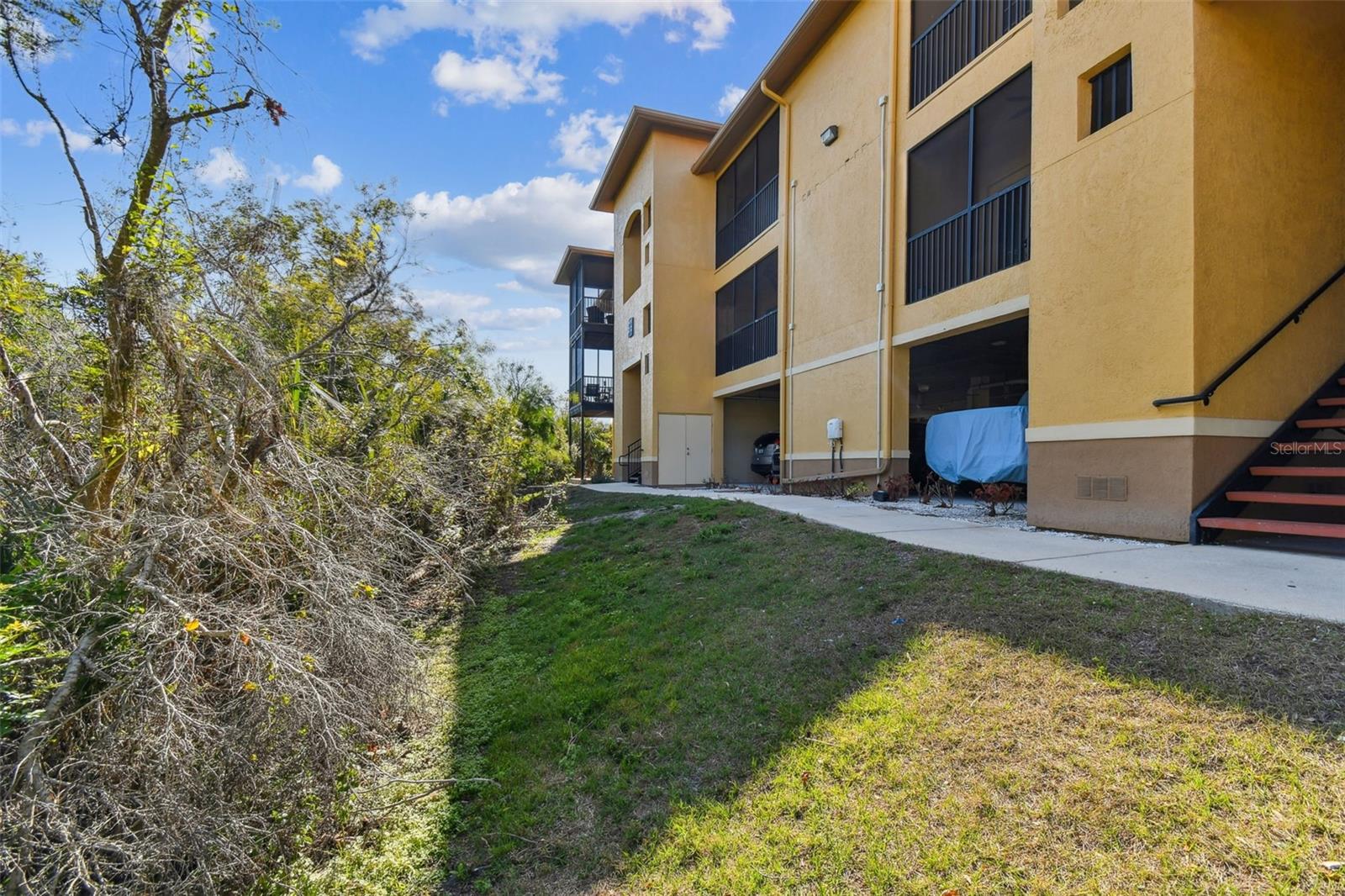 Image 6 of 78 For 4312 Bayside Village Drive 302