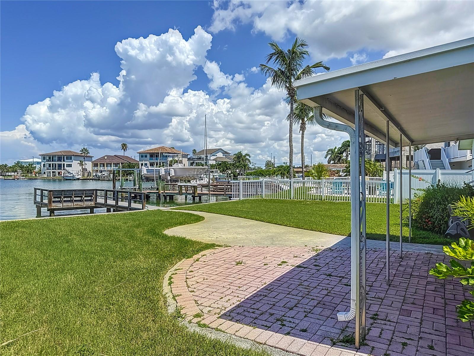 Image 26 of 52 For 10350 Paradise Boulevard