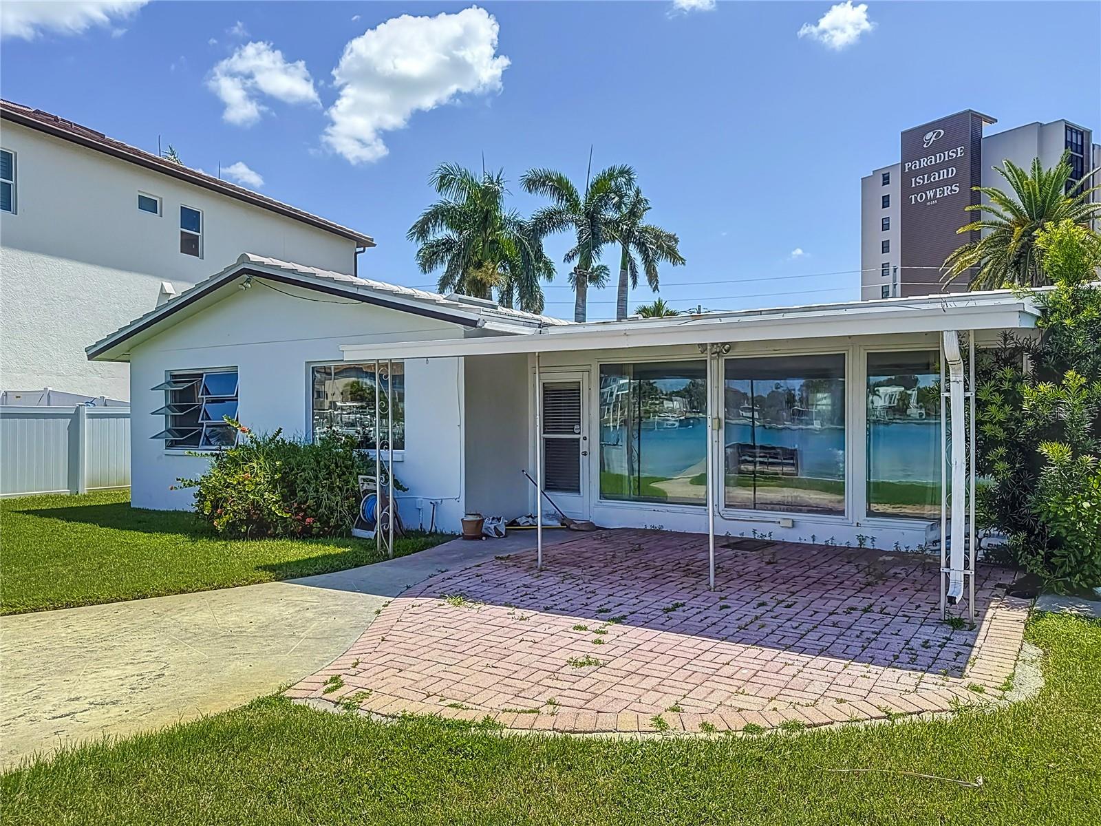 Image 28 of 52 For 10350 Paradise Boulevard
