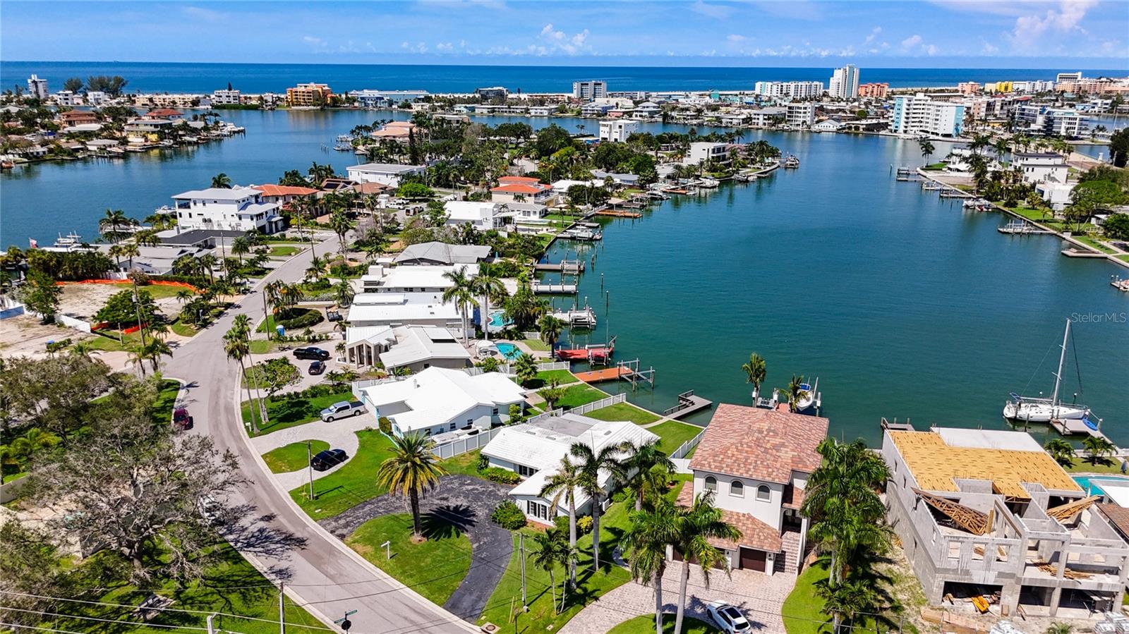 Image 3 of 52 For 10350 Paradise Boulevard