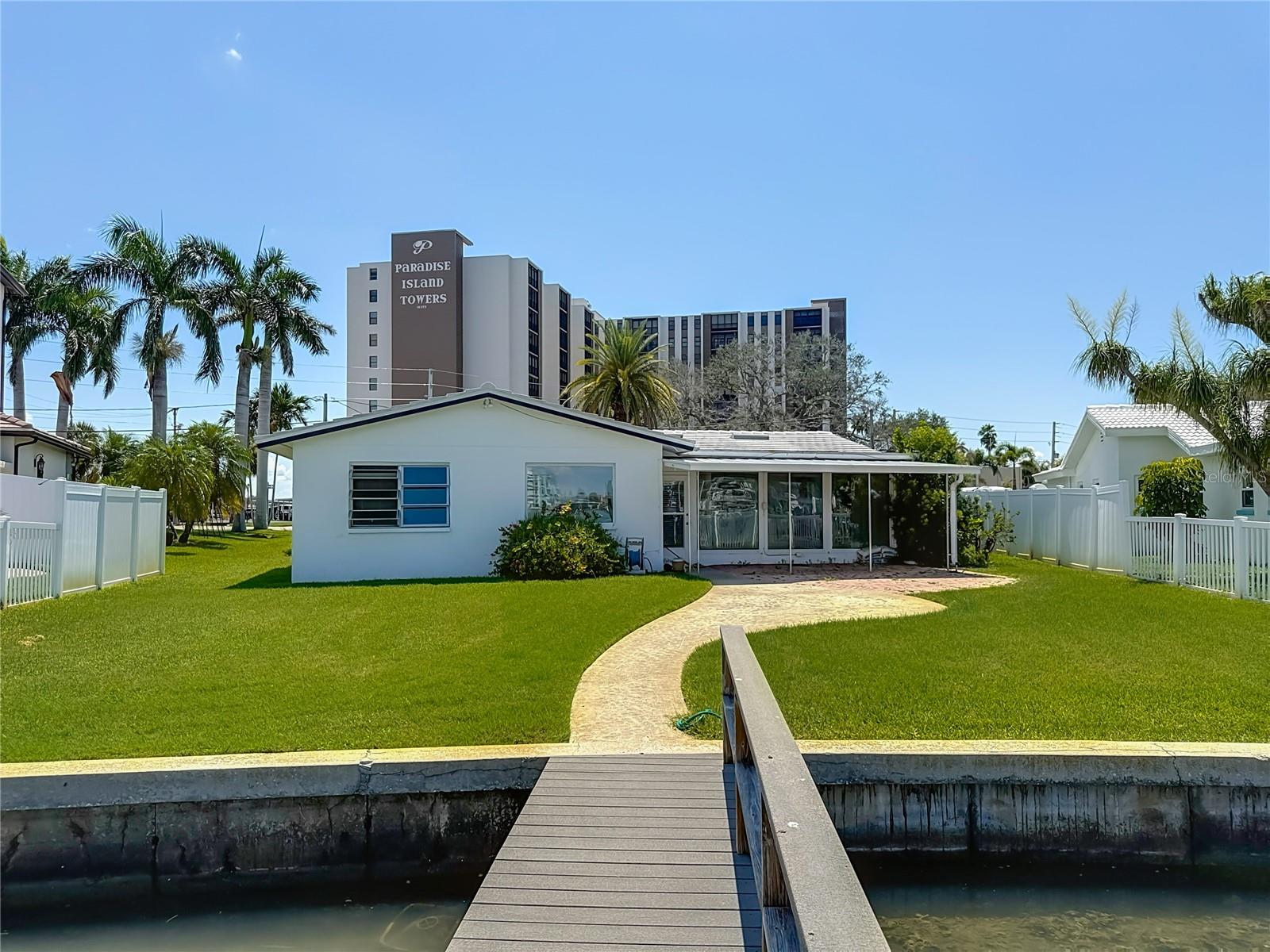 Image 31 of 52 For 10350 Paradise Boulevard