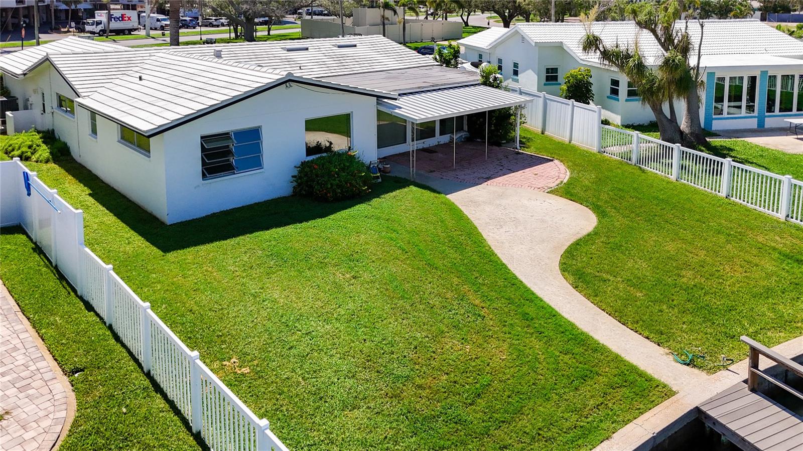 Image 34 of 52 For 10350 Paradise Boulevard