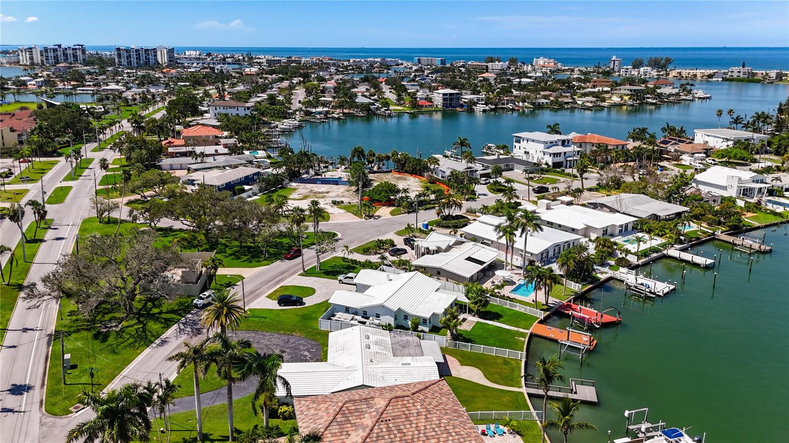 Image 40 of 52 For 10350 Paradise Boulevard