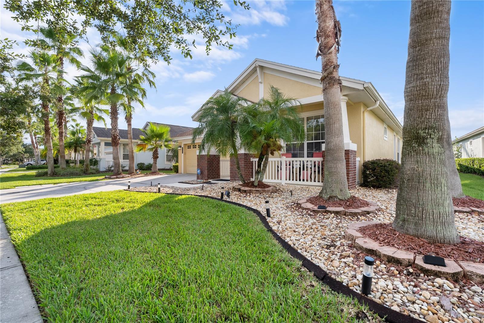 Listing photo id 8 for 8118 Camella Lane