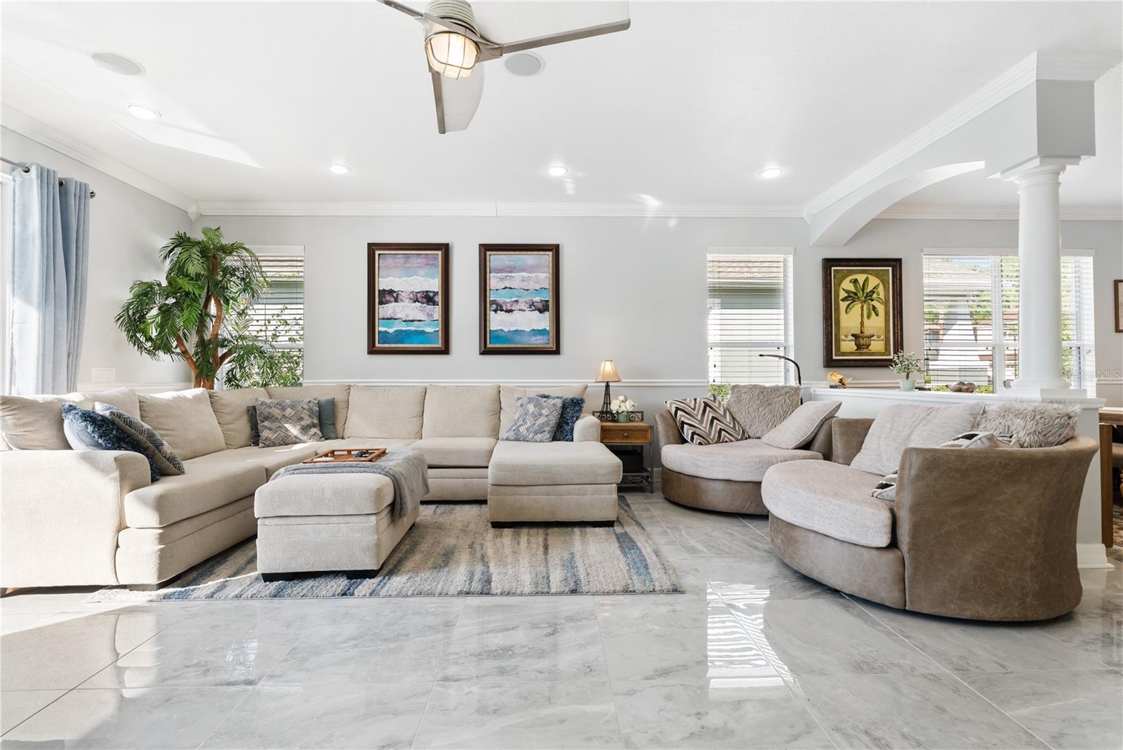 Listing photo id 14 for 8118 Camella Lane