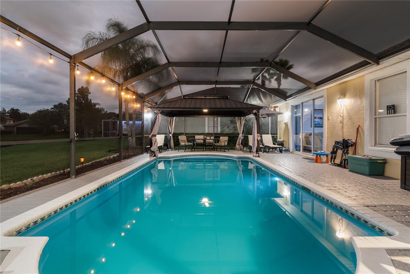 Listing photo id 2 for 8118 Camella Lane