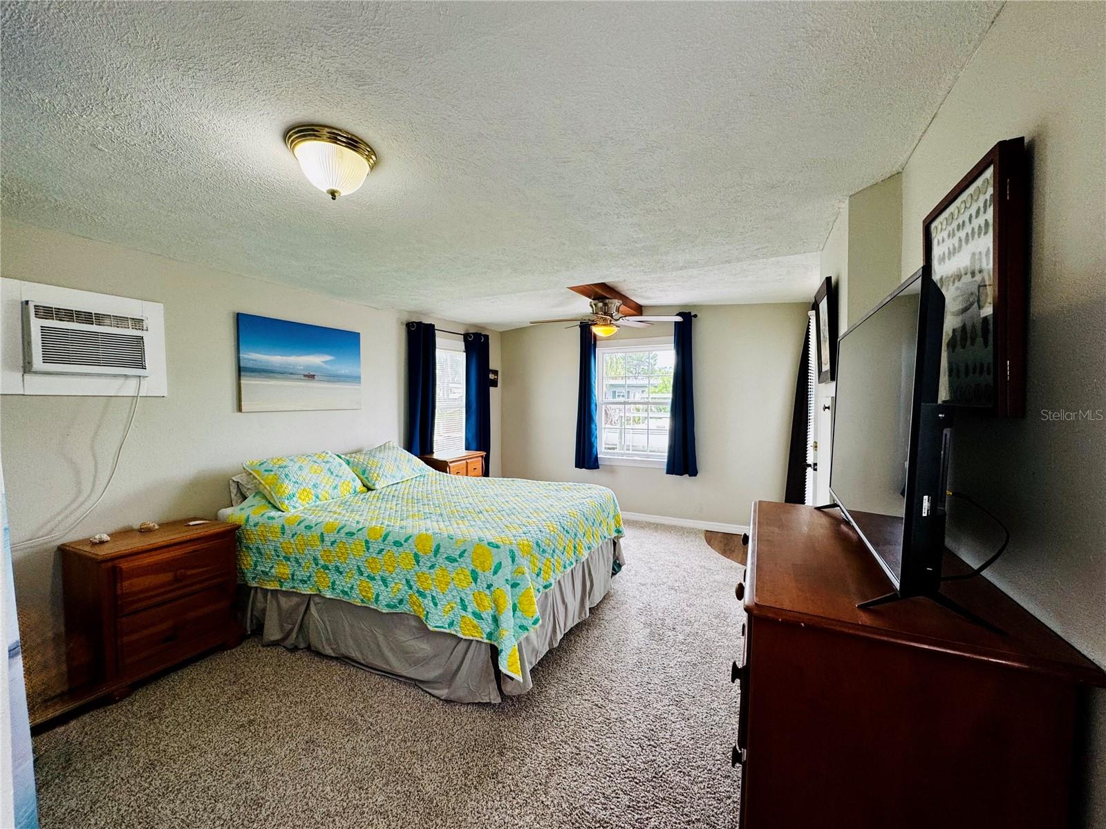 Image 11 of 38 For 6905 Signal Cove Drive