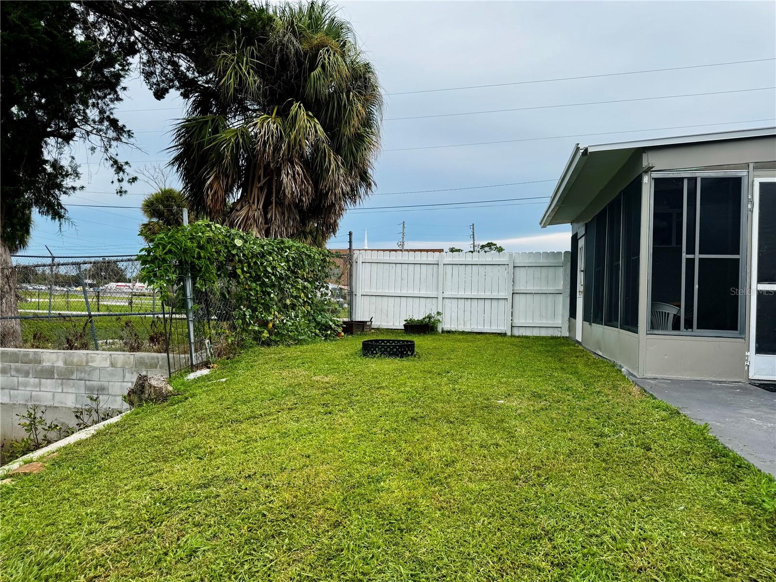 Image 15 of 38 For 6905 Signal Cove Drive
