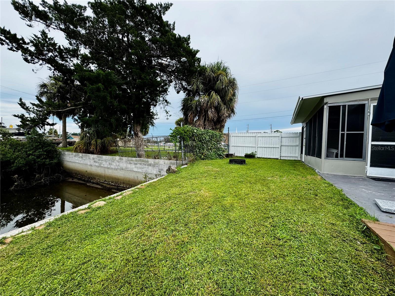 Image 16 of 38 For 6905 Signal Cove Drive